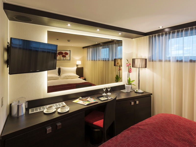 Avalon Deluxe Stateroom